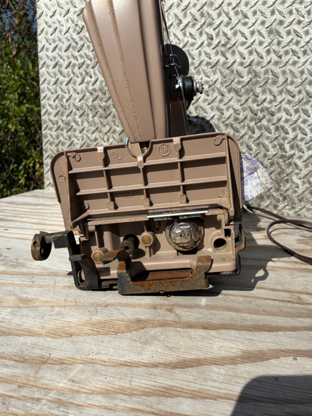 Vintage Singer 301A Heavy Duty Sewing Machine With Pedal For Parts & Or Repair - Picture 4 of 7